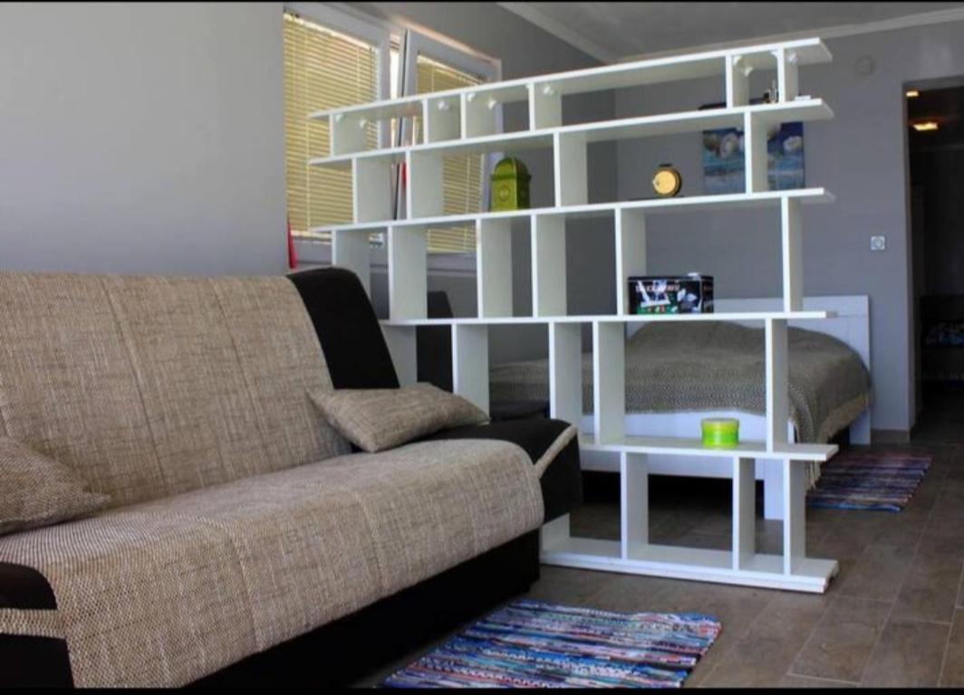 Odessa Mama Apartment Bijela Bagian luar foto